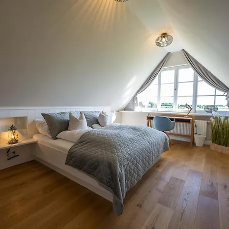 Nordseehaus Foehr Hausteil 1 Holiday home Borgsum