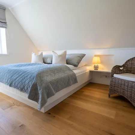 Nordseehaus Foehr Hausteil 1 Holiday home *